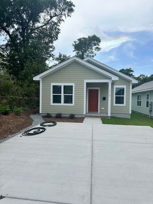 Foto del edificio - New Construction 3 Bedroom Home