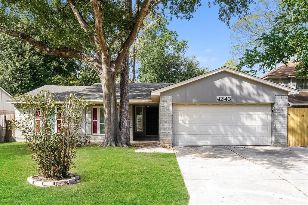Foto principal - 4243 Burkegate Dr