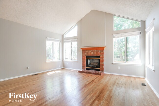 Foto del edificio - 14834 E Penwood Pl