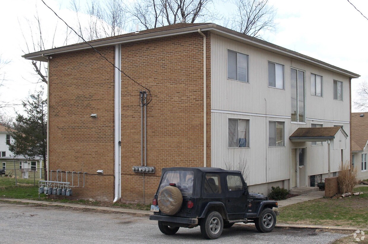 120 Kindred Ave, Bonner Springs, KS 66012 Apartments in Bonner