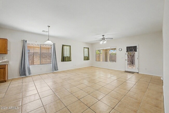 Building Photo - 13271 W Clarendon Ave
