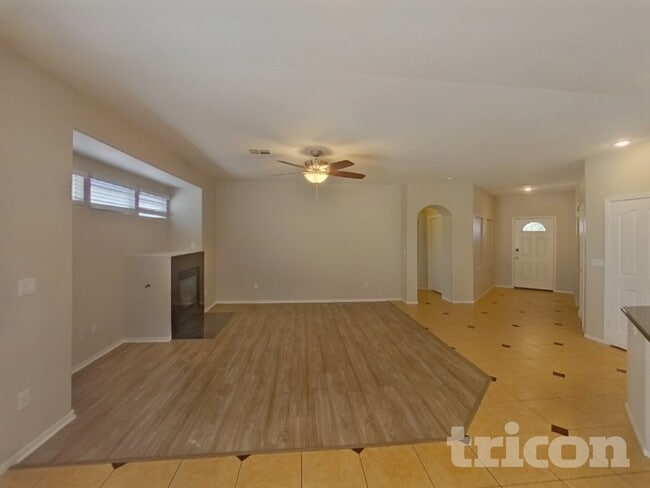 Foto del edificio - 4123 Farmdale Ave