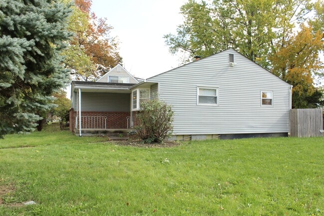 Building Photo - 3301 Scottwood Rd