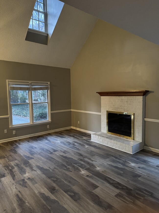 Building Photo - 4712 Worthington Ln