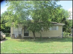 Building Photo - 600 Dorothy Dr