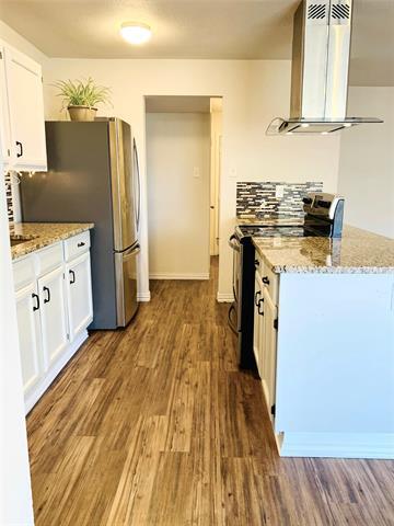 Foto del edificio - 7445 Sandhurst Ln S