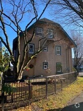 Building Photo - 1003 Wolfe Av