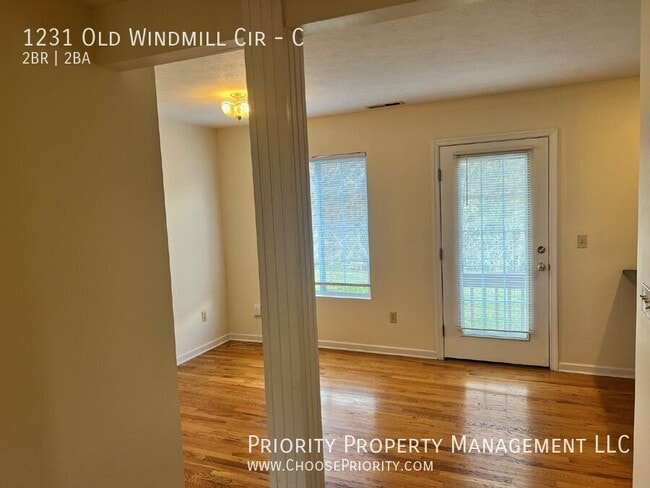 Building Photo - 1231 Old Windmill Cir