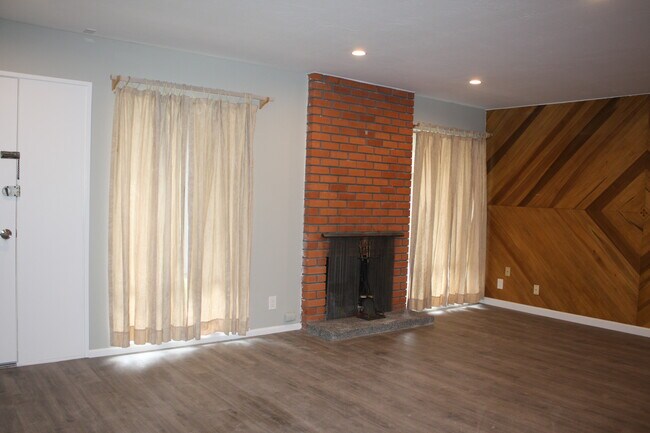Living Room - 3117 El Sereno