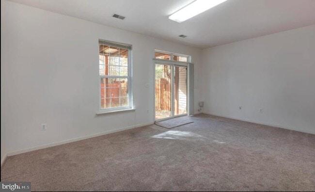 Building Photo - 46801 Sweet Birch Terrace