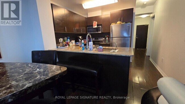 Building Photo - 25 Cole St