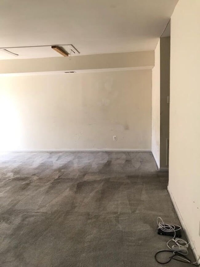 Building Photo - 8415 Benecia Ct