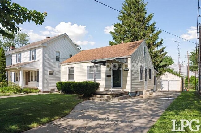 Building Photo - 4606 Burnham Ave