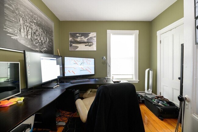 Building Photo - 48 Eustis St