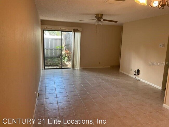 Building Photo - 2 br, 1.5 bath House - 8608 Lake Isle Dr