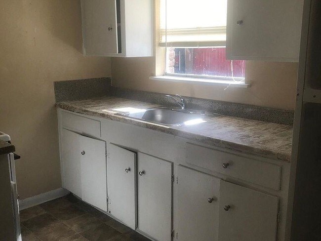 Foto del edificio - 7410 Lindencrest St