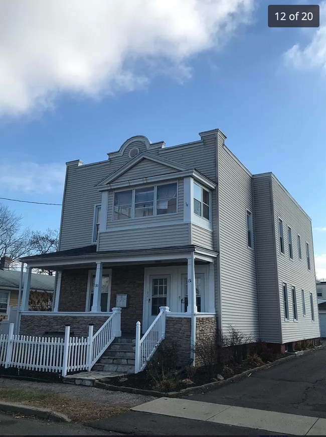 Building Photo - 130 Clifton St