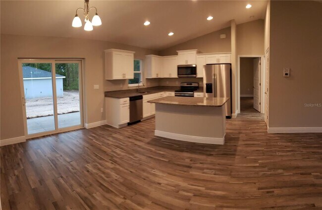 Building Photo - 28 Spruce Terrace