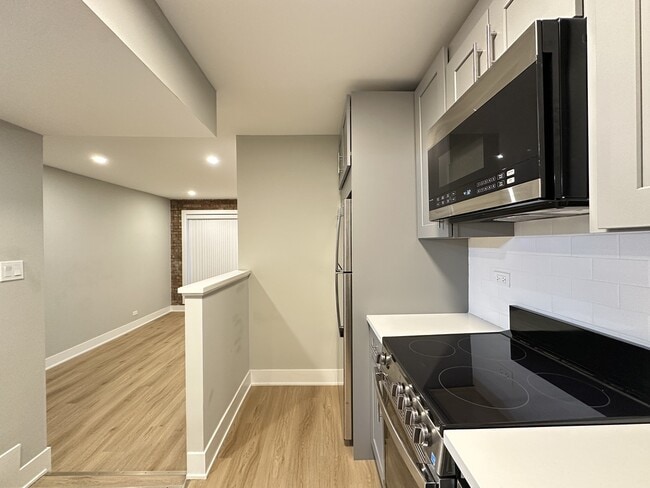 Foto del edificio - 1214 N La Salle Dr