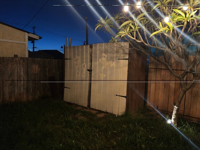 Foto del edificio - 209 N Eastman Ave