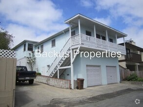 Building Photo - 650 Laine St