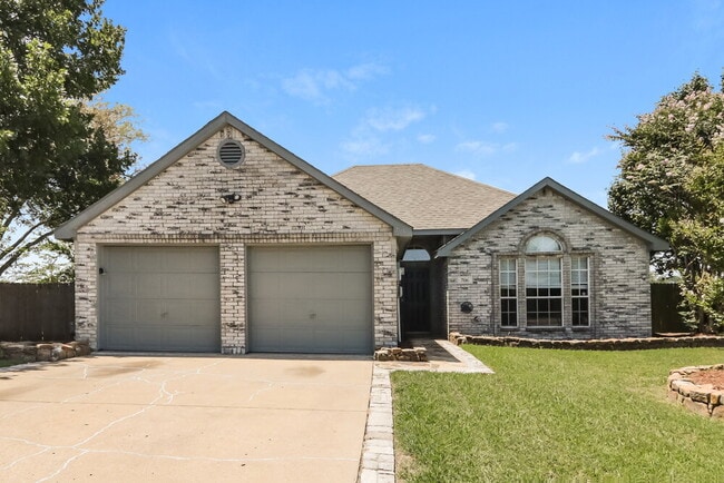 Building Photo - 706 Valleycreek Rd