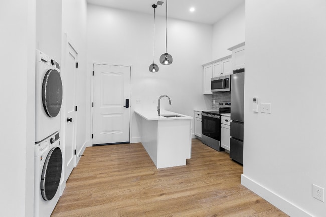 Building Photo - 101 Richmond St