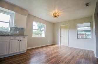 Building Photo - 4637 Weston Rd