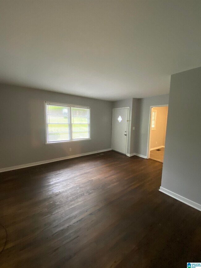 Foto del edificio - 1376 5th Pl NW