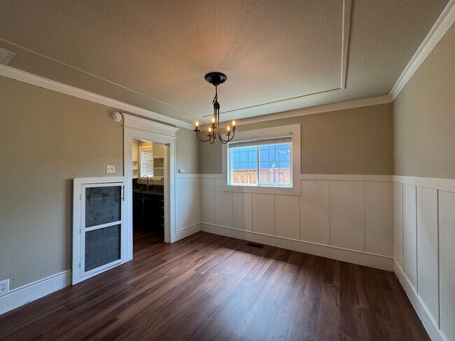 Foto del edificio - Very Nice 2 bedroom Point Defiance Cottage!