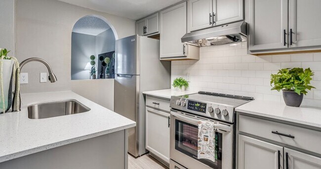 Foto del edificio - 2007 Springcrest Dr