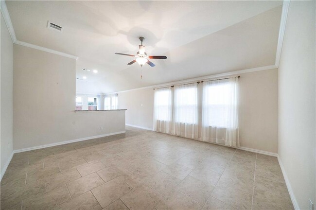 Building Photo - 310 Briar Park Dr