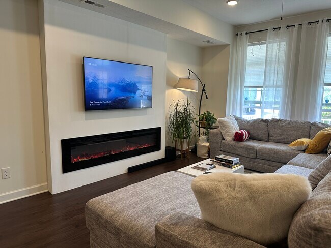 Foto del edificio - 1491 E 120th St
