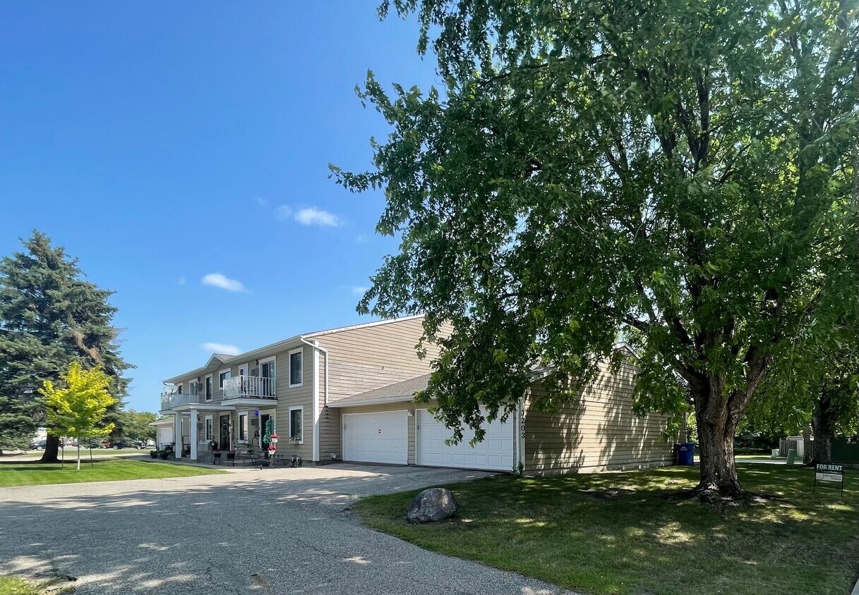 Foto principal - 2 bed, 2 bath in South Fargo!