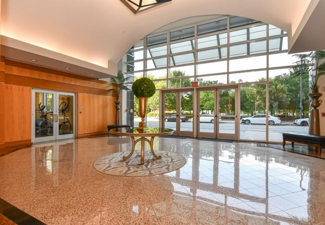 Building Photo - Downtown Greensboro High-Rise Luxury 1 bed...