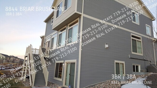 Foto del edificio - 8844 Briar Brush Ln