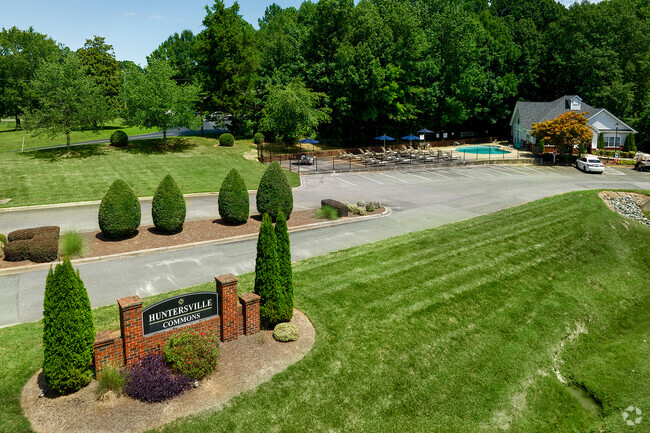 Huntersville Commons Apartments - Huntersville Commons