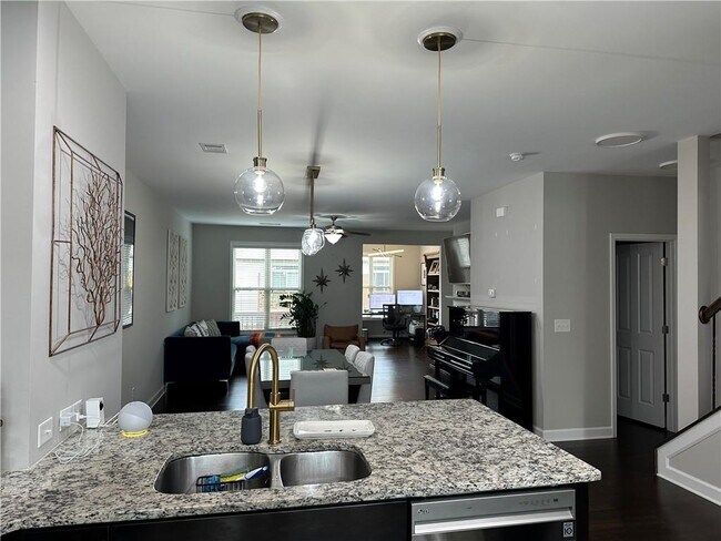 Foto del edificio - 4253 Tacoma Trce