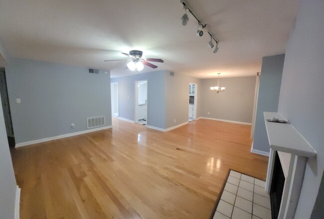 Living Room - 1356 Weatherstone Way NE