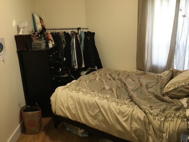 Building Photo - 910 Beacon St