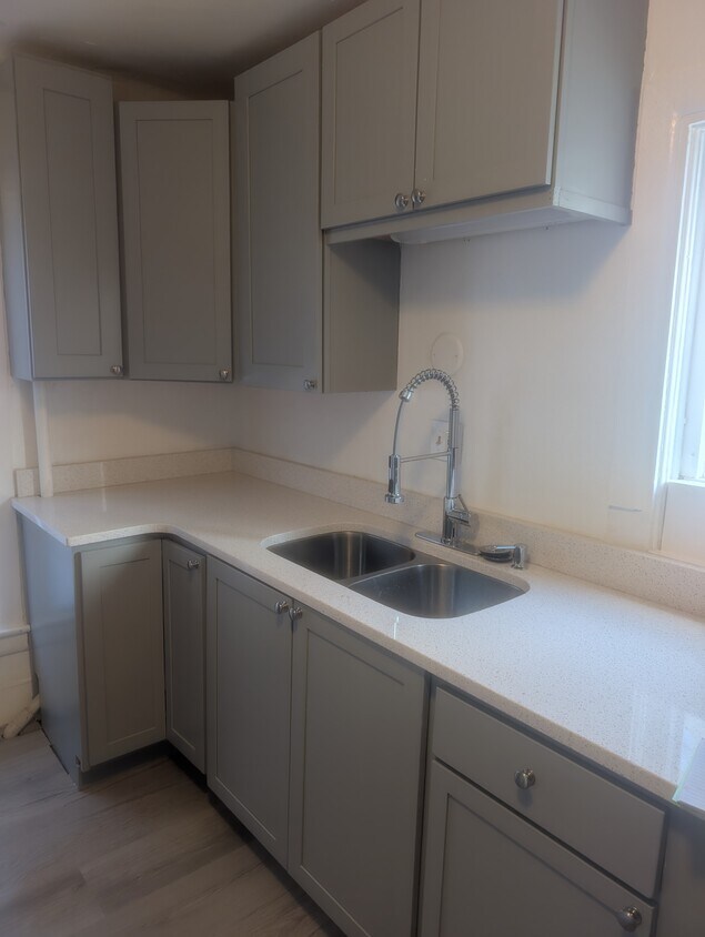 Foto principal - 300 Straight Ave NW