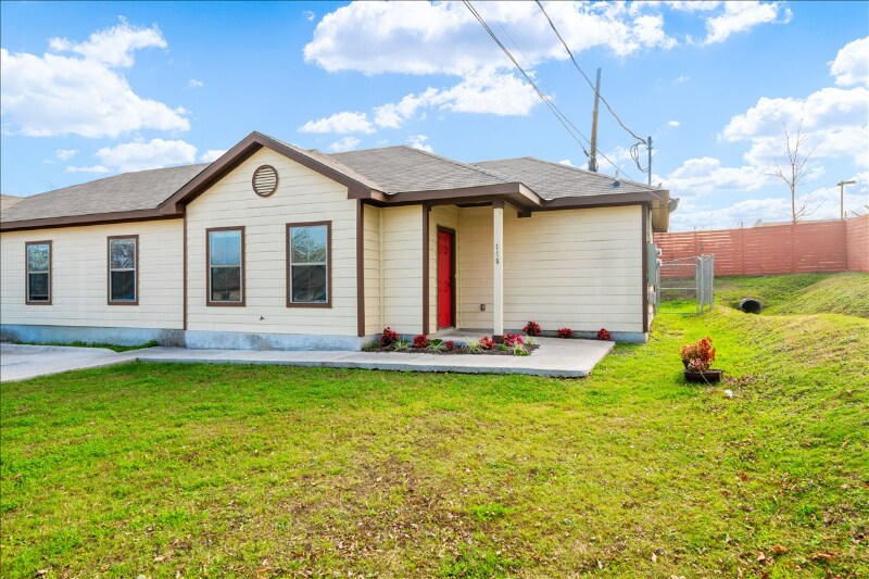 Primary Photo - 169 Rosedale Ave