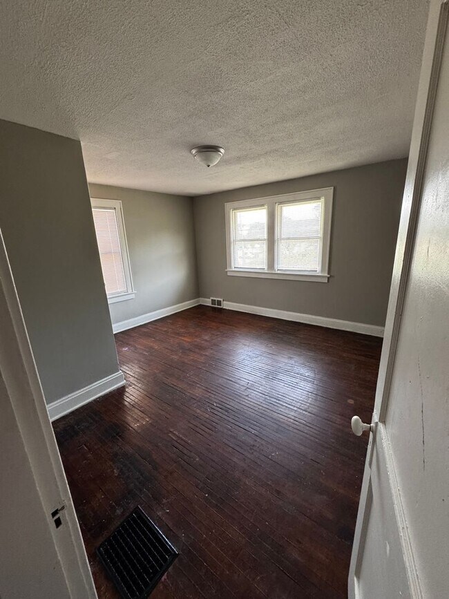Building Photo - 1387 Brairwood