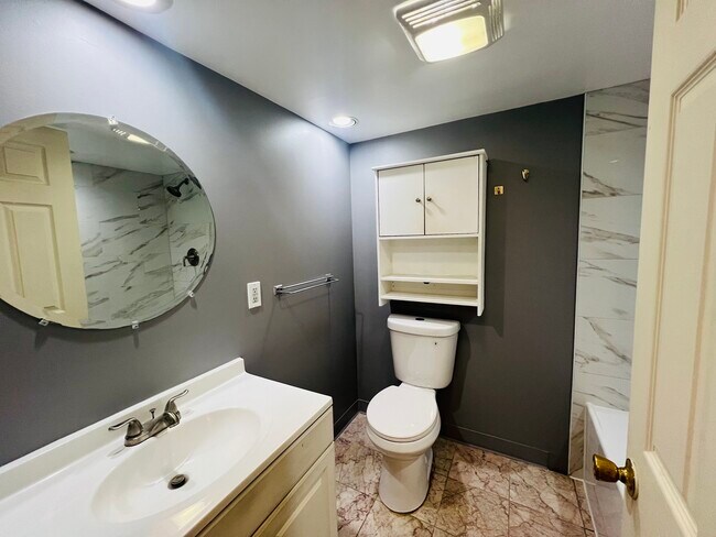 Foto del edificio - 3516 N Keating Ave