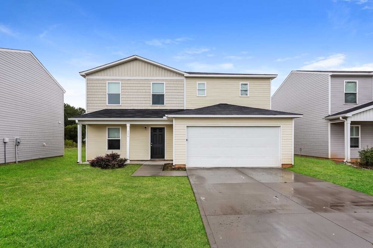 Foto principal - 236 Wadsworth Rd