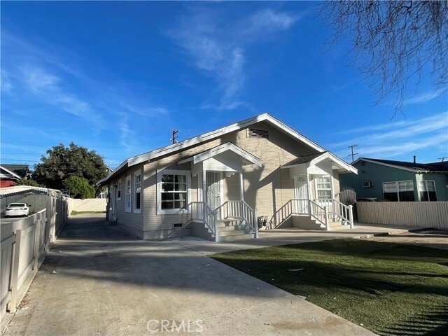 Building Photo - 1138 N Park Ave