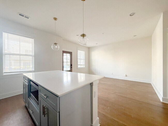 Foto del edificio - 4-Bedroom HOA Home with Pool Access Near Downtown Cookeville