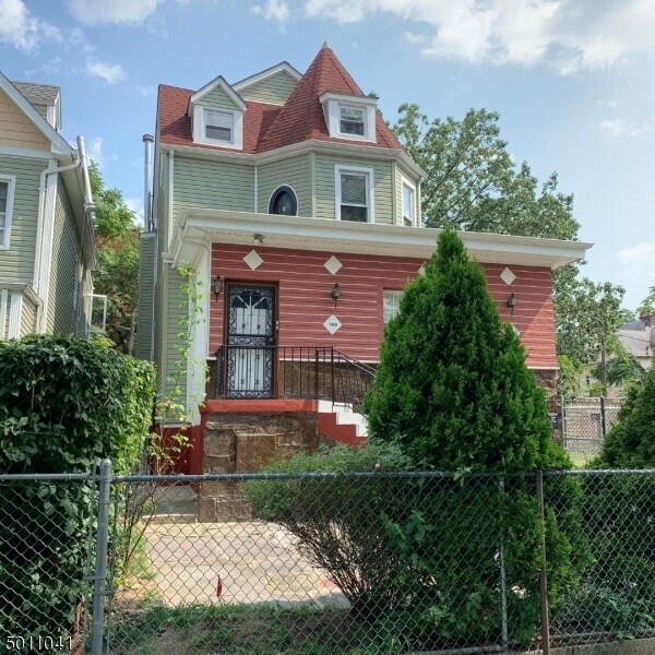 Building Photo - 100 Amherst St