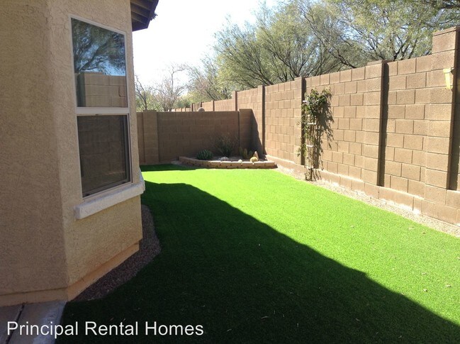 Building Photo - 13459 N Atalaya Way
