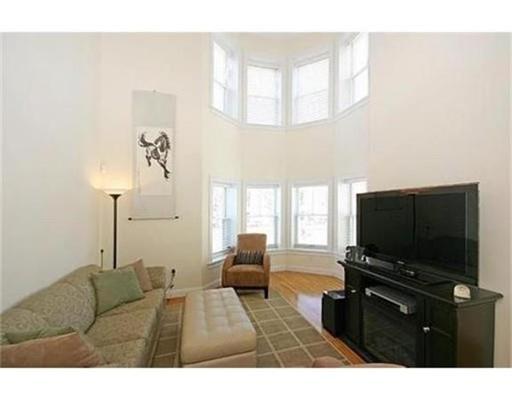 Foto del edificio - 1304-1312 Commonwealth Avenue